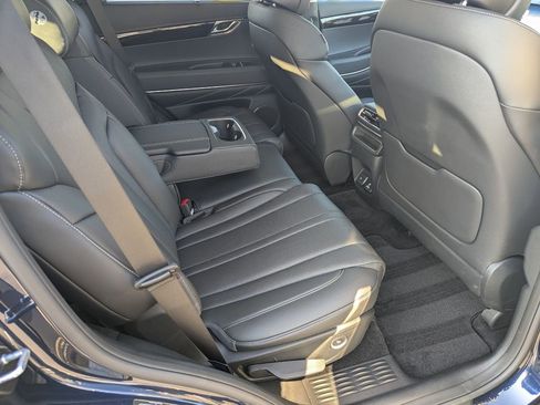 Used 2025 Genesis GV80 2.5T image 14