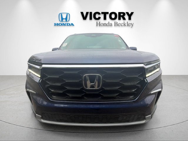 Used 2025 Honda Pilot Touring image 8