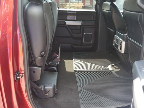Used 2019 Ford F150 Lariat w/ Equipment Group 502A Luxury AWD/4WD image 31