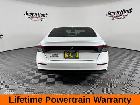 Used 2025 Honda Accord LX image 7