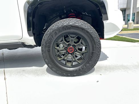 Used 2025 Toyota Tacoma TRD Pro image 13