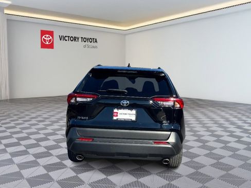 Used 2024 Toyota RAV4 XLE image 5