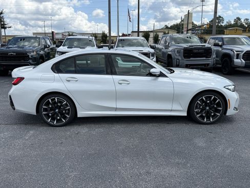 Used 2026 BMW 330i xDrive Sedan w/ M Sport Package AWD/4WD image 11