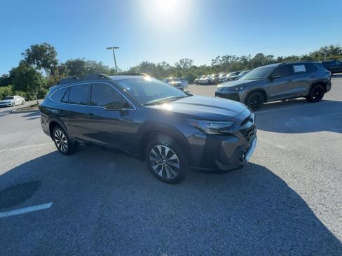 Used 2025 Subaru Outback Limited AWD/4WD image 2