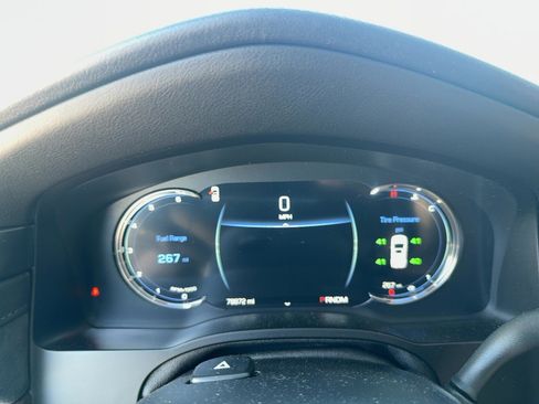 Used 2016 Cadillac Escalade Luxury AWD/4WD image 24