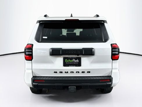 Used 2025 Toyota 4Runner SR5 AWD/4WD image 7