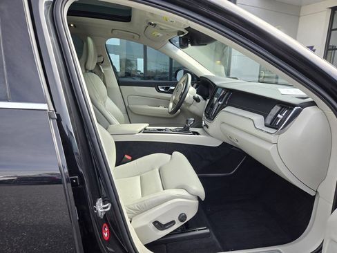 Used 2018 Volvo XC60 T6 Inscription w/ Vision Package image 8