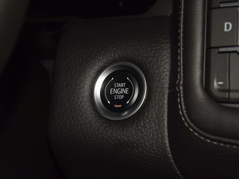 Used 2024 GMC Yukon Denali AWD/4WD image 36