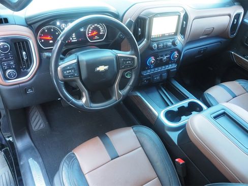 Used 2022 Chevrolet Silverado 3500 High Country image 10