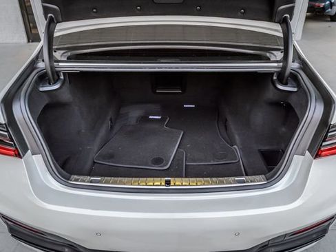 Used 2020 BMW 740i w/ M Sport Package image 11