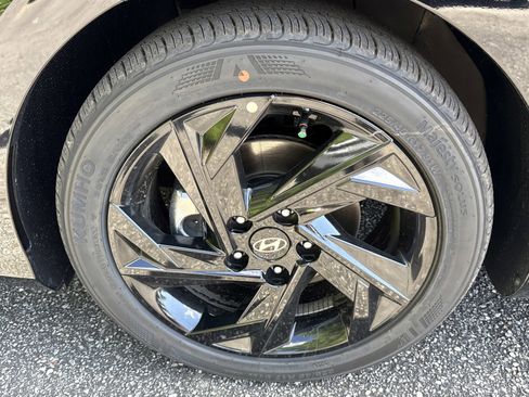 New 2026 Hyundai Elantra Sport image 9