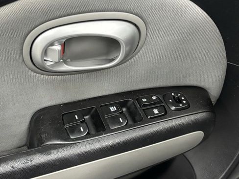 Used 2015 Kia Soul image 11