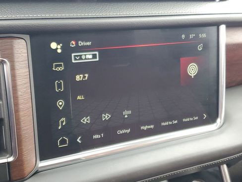 Certified 2023 GMC Yukon Denali Ultimate w/ LPO, Floor Liner Package AWD/4WD image 19