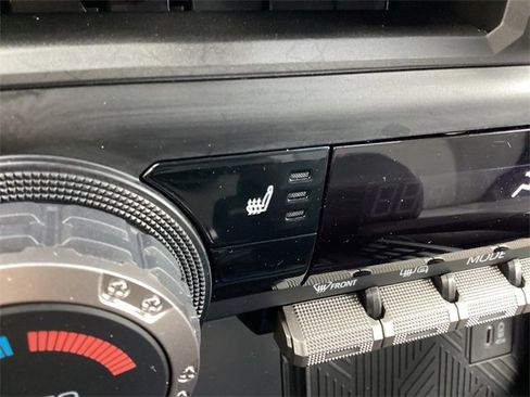 Certified 2025 Toyota Tacoma TRD Off-Road image 22