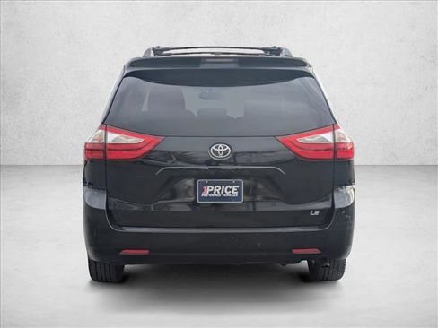 Used 2015 Toyota Sienna LE image 7