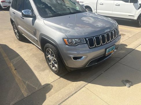 Used 2020 Jeep Grand Cherokee Limited AWD/4WD image 2