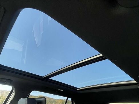 New 2026 GMC Yukon XL Elevation w/ Elevation Premium Package image 14