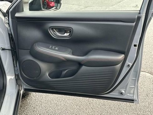 Used 2025 Honda HR-V Sport image 6