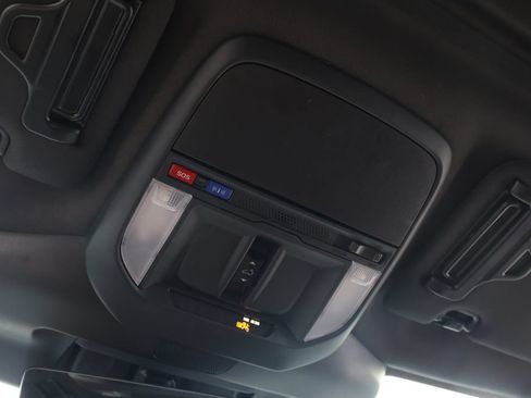 Certified 2025 Subaru Forester Touring w/ Popular Package - Touring AWD/4WD image 19