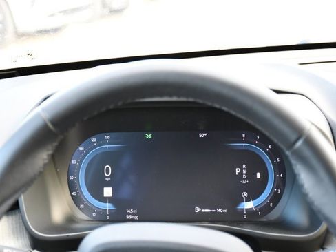 Used 2025 Volvo XC40 B5 Core image 22