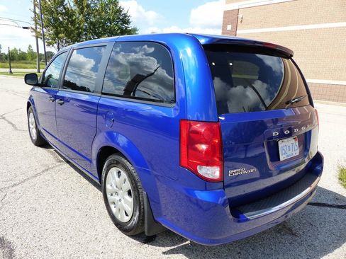 Used 2019 Dodge Grand Caravan SE FWD image 7