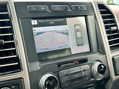 Used 2018 Ford F150 Platinum w/ Equipment Group 701A Luxury AWD/4WD image 23