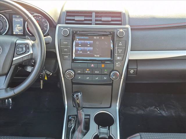 Used 2015 Toyota Camry SE w/ Moonroof Package FWD image 14