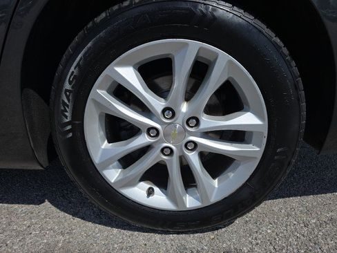 Used 2016 Chevrolet Malibu LT image 11