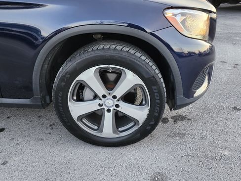 Used 2017 Mercedes-Benz GLC 300 w/ Premium 1 Package image 12