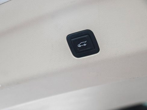 Used 2022 Cadillac Escalade Sport Platinum AWD/4WD image 36