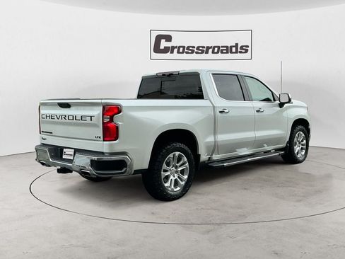Used 2022 Chevrolet Silverado 1500 LTZ w/ LTZ Premium Package AWD/4WD image 5