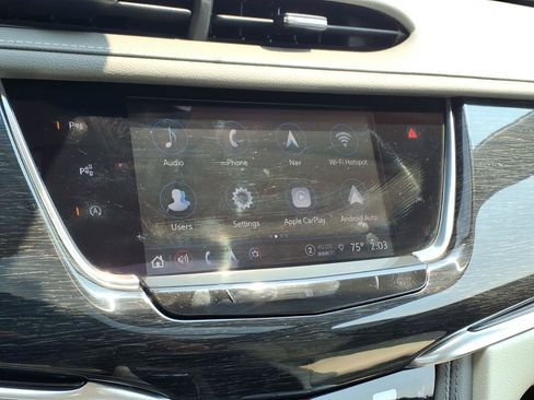 Used 2021 Cadillac XT6 Premium Luxury FWD image 8
