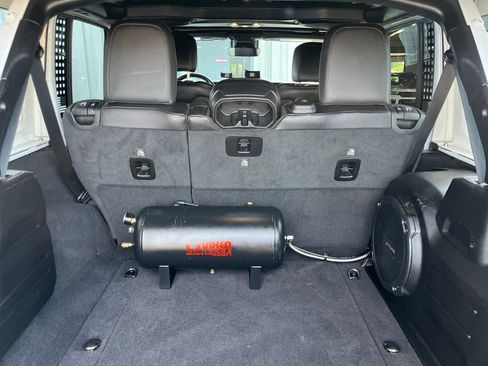 Used 2021 Jeep Wrangler Unlimited Rubicon w/ Trailer Tow Package AWD/4WD image 42