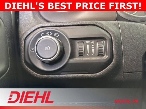 Used 2020 Jeep Wrangler Unlimited Sport AWD/4WD image 17