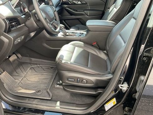 Used 2024 Chevrolet Traverse RS w/ LPO, Floor Liner Package FWD image 29