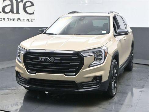 Used 2023 GMC Terrain SLT w/ Infotainment Package II image 7