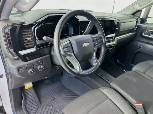 Used 2025 Chevrolet Silverado 2500 LT AWD/4WD image 29