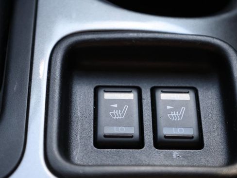 Used 2017 Nissan Juke SV image 23