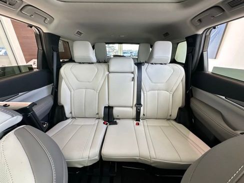 New 2026 INFINITI QX60 Luxe w/ Family Package image 29