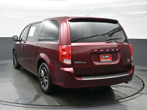 Used 2019 Dodge Grand Caravan GT image 4
