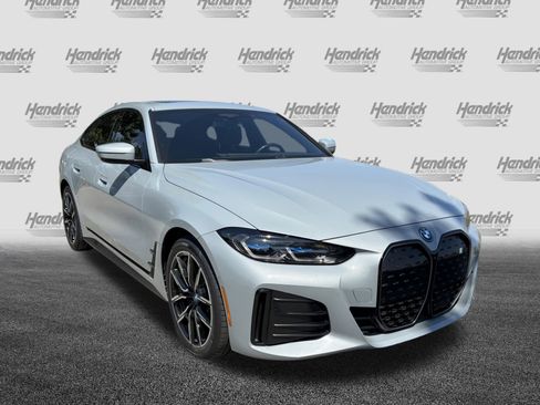 Used 2022 BMW i4 eDrive40 w/ M Sport Package image 2