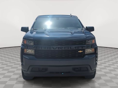 Used 2020 Chevrolet Silverado 1500 Custom w/ Custom Value Package AWD/4WD image 12