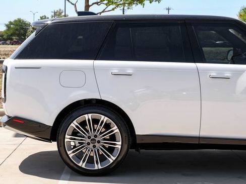 New 2026 Land Rover Range Rover SE AWD/4WD image 9