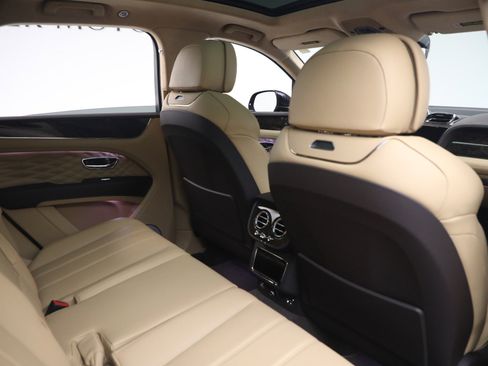 New 2026 Bentley Bentayga AWD/4WD image 29