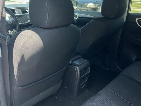 Used 2018 Nissan Sentra SR w/ SR Midnight Edition Package FWD image 5