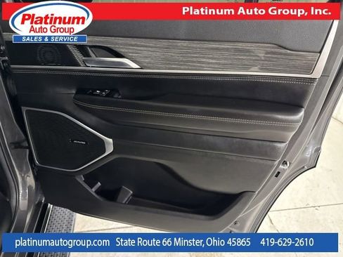 Used 2022 Jeep Wagoneer Series III image 38