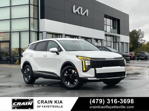 New 2026 Kia Sportage LX image 1