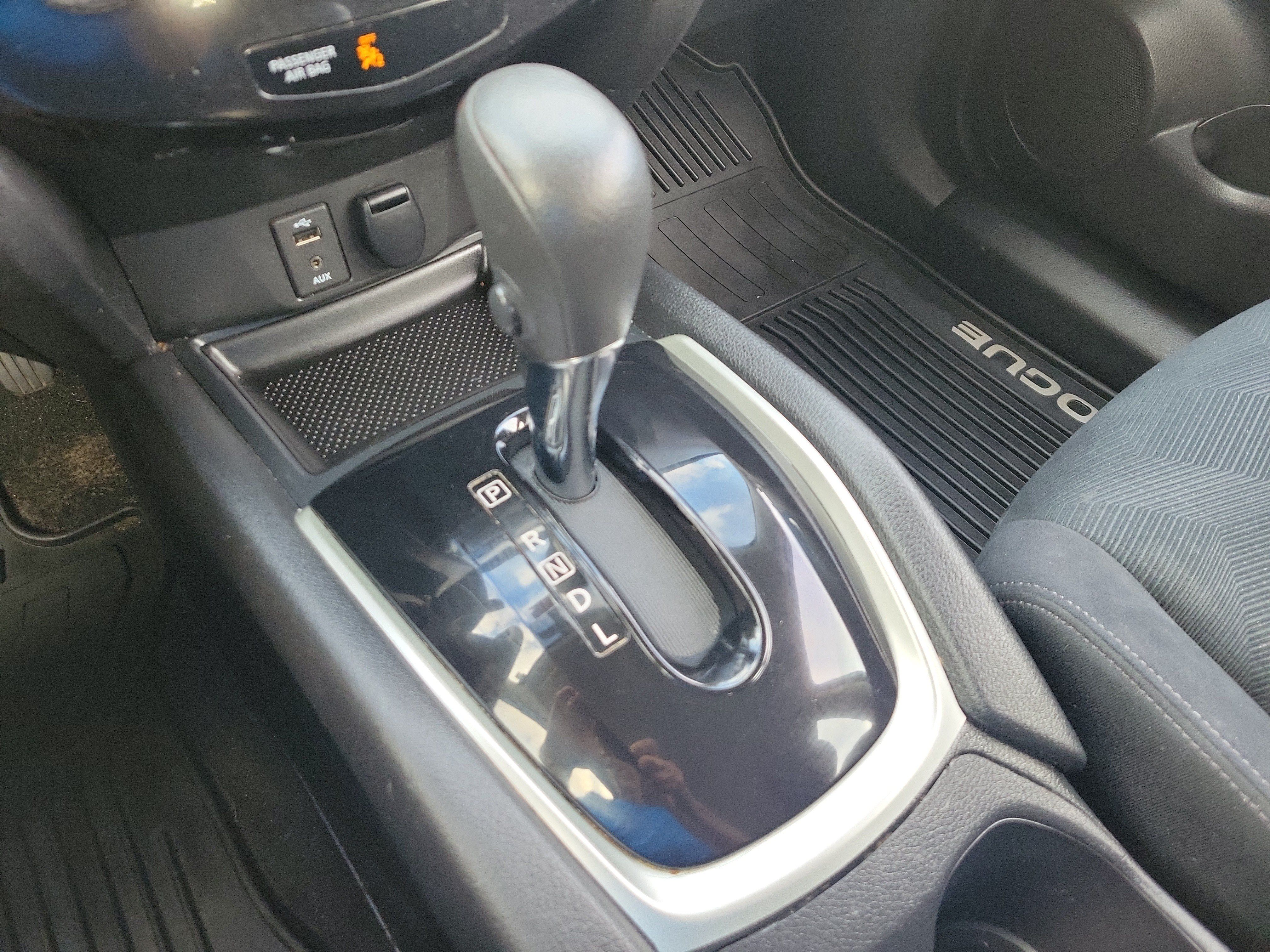 Used 2016 Nissan Rogue S AWD/4WD image 24