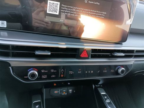 New 2026 Kia Sorento S w/ S Panoramic Sunroof Package image 25