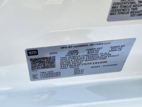 New 2026 GMC Sierra 3500 SLT w/ SLT Convenience Package image 22